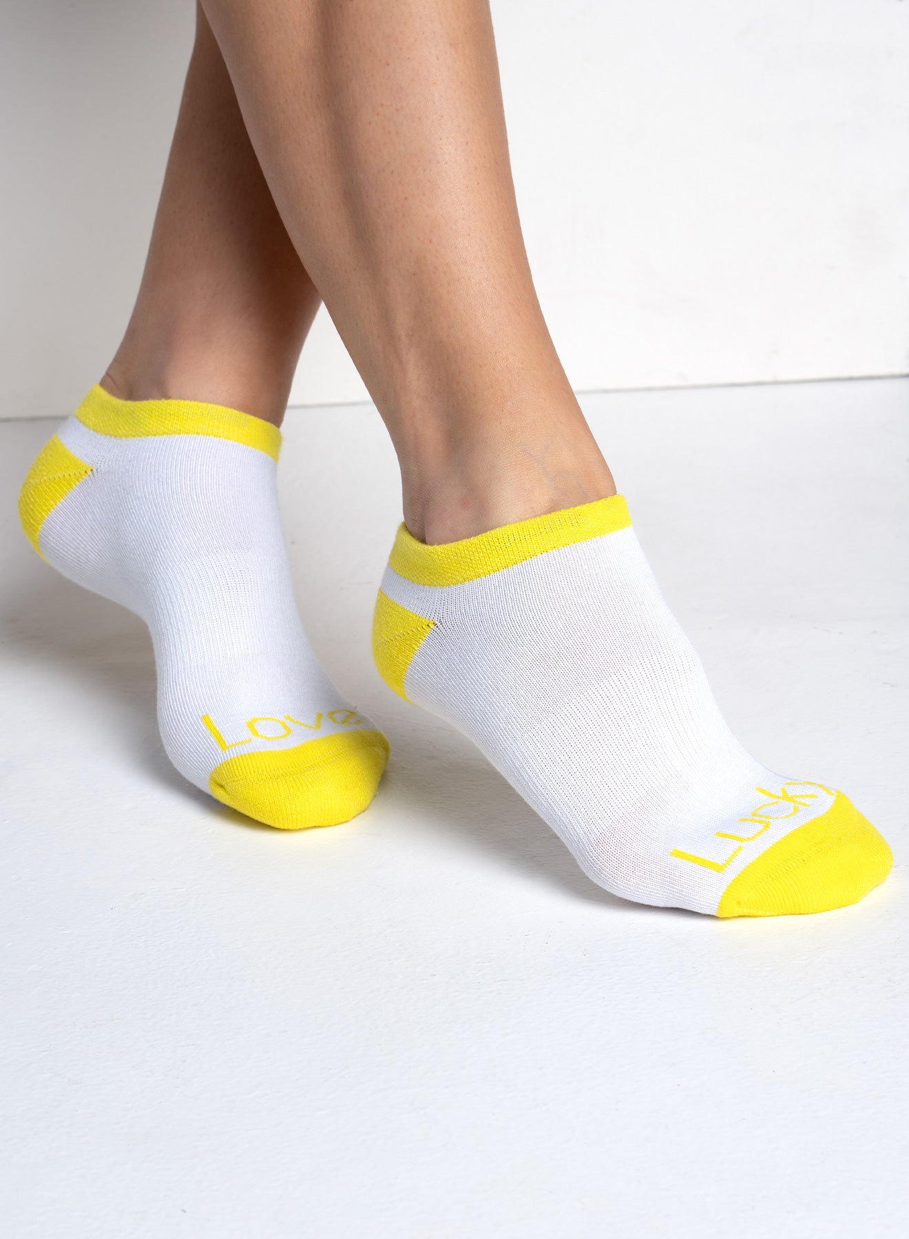 Lucky in Love Women's Going Strong Low Cut Socks 2-Pack